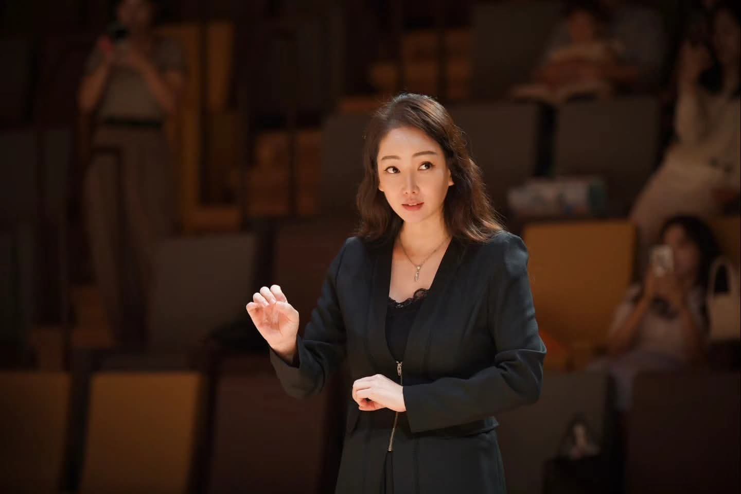 지정윤 지휘 활동 사진